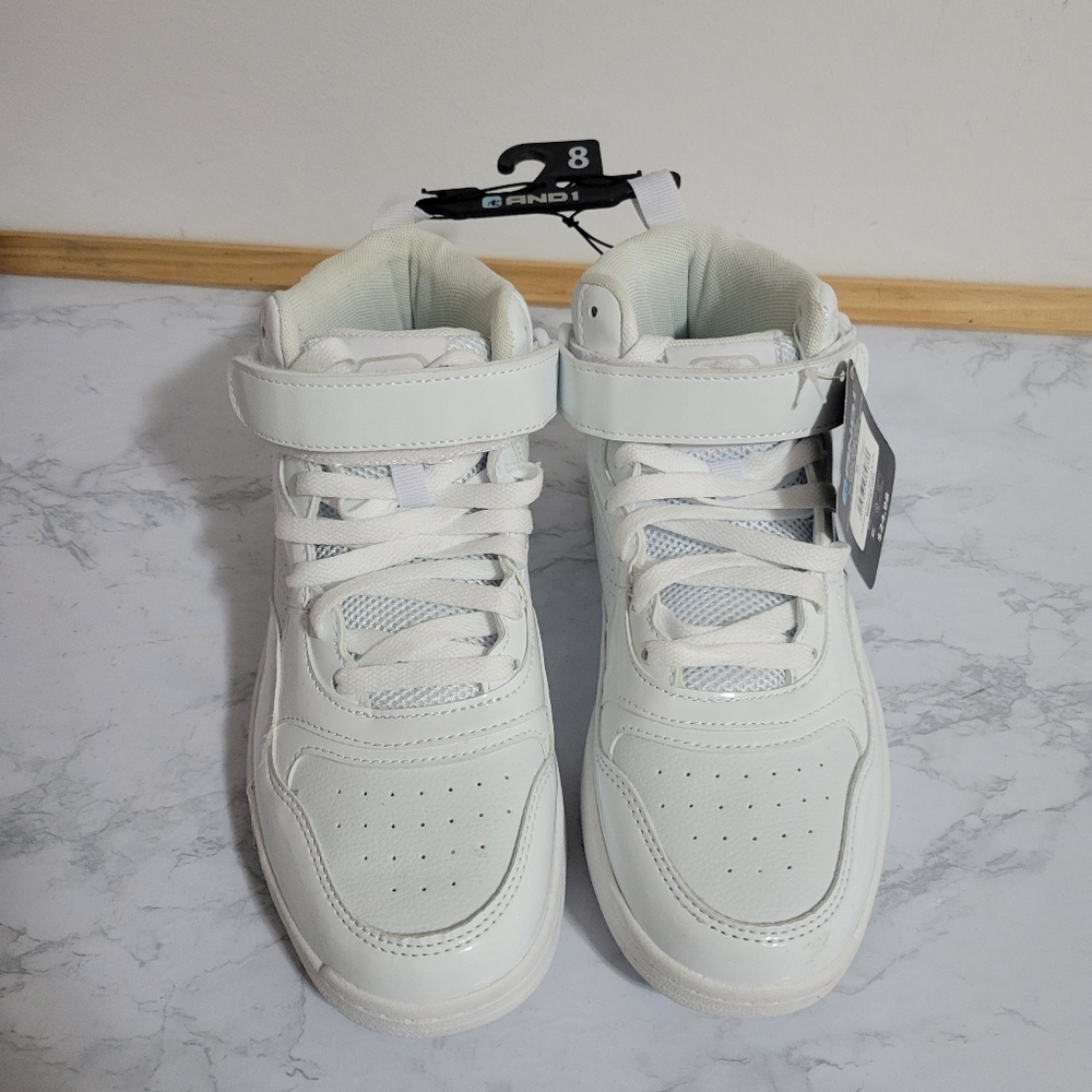 Men's Andi White Hi-top Sneakers, Size 8. New With Tags
